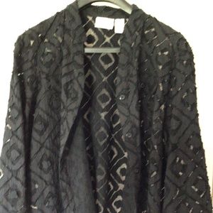 Alfred Dunner lace over shirt with 3/4 length sleeve.